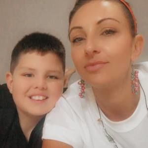 Meet your Posher, Annais